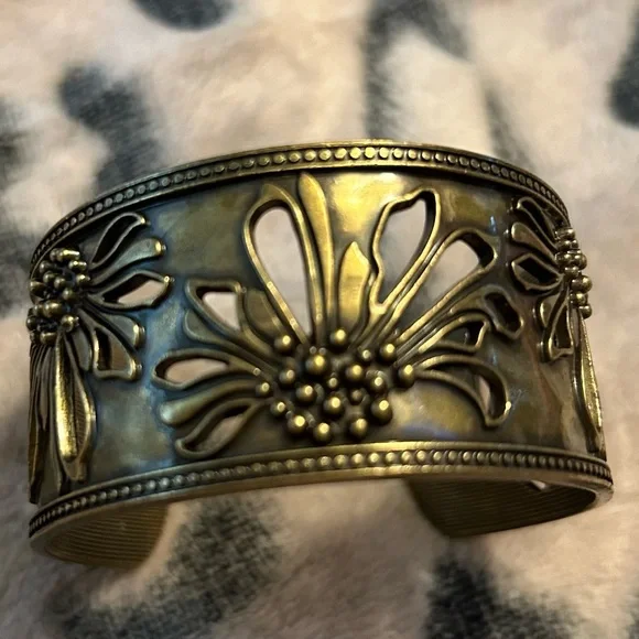 Artisan Cuff with Floral Design - Picture 6 of 7
